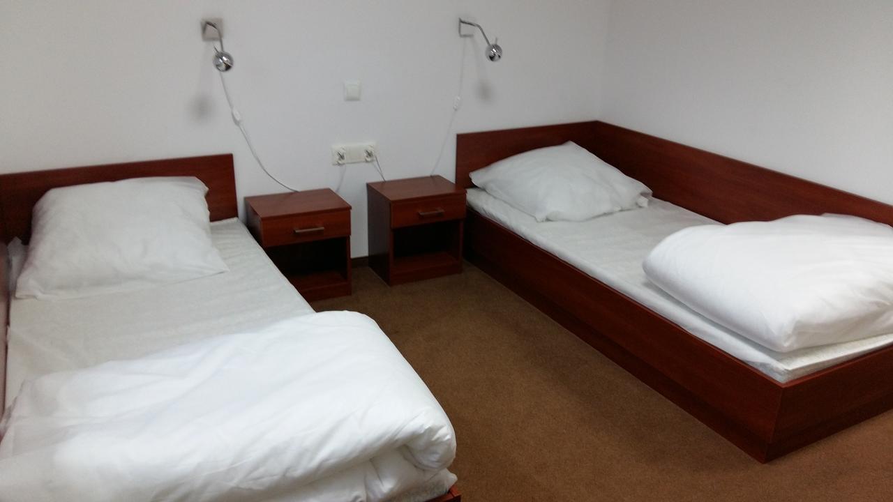 Motel Stare Brynki Przy Stacji Bp Trojka Chlebowo Εξωτερικό φωτογραφία
